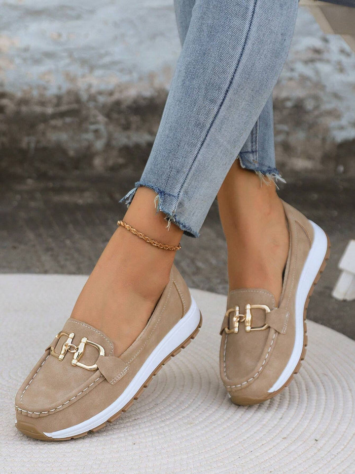 Kiara™ – Flat Buckle Loafers for Timeless Elegance