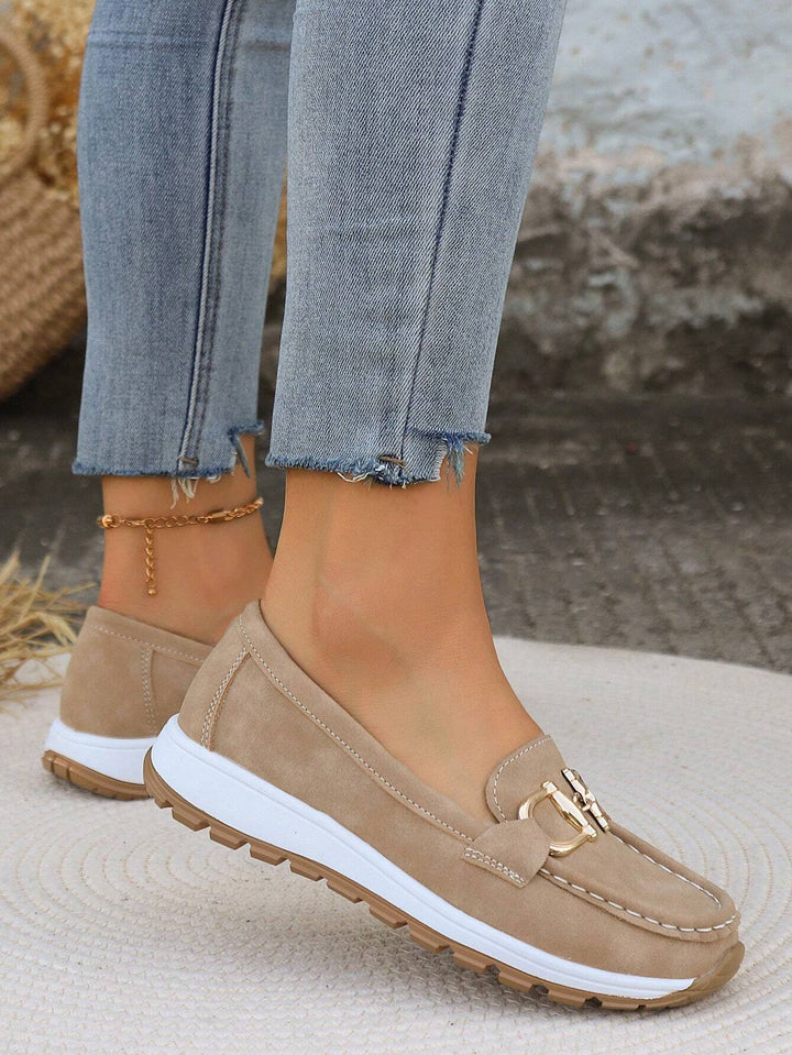 Kiara™ – Flat Buckle Loafers for Timeless Elegance