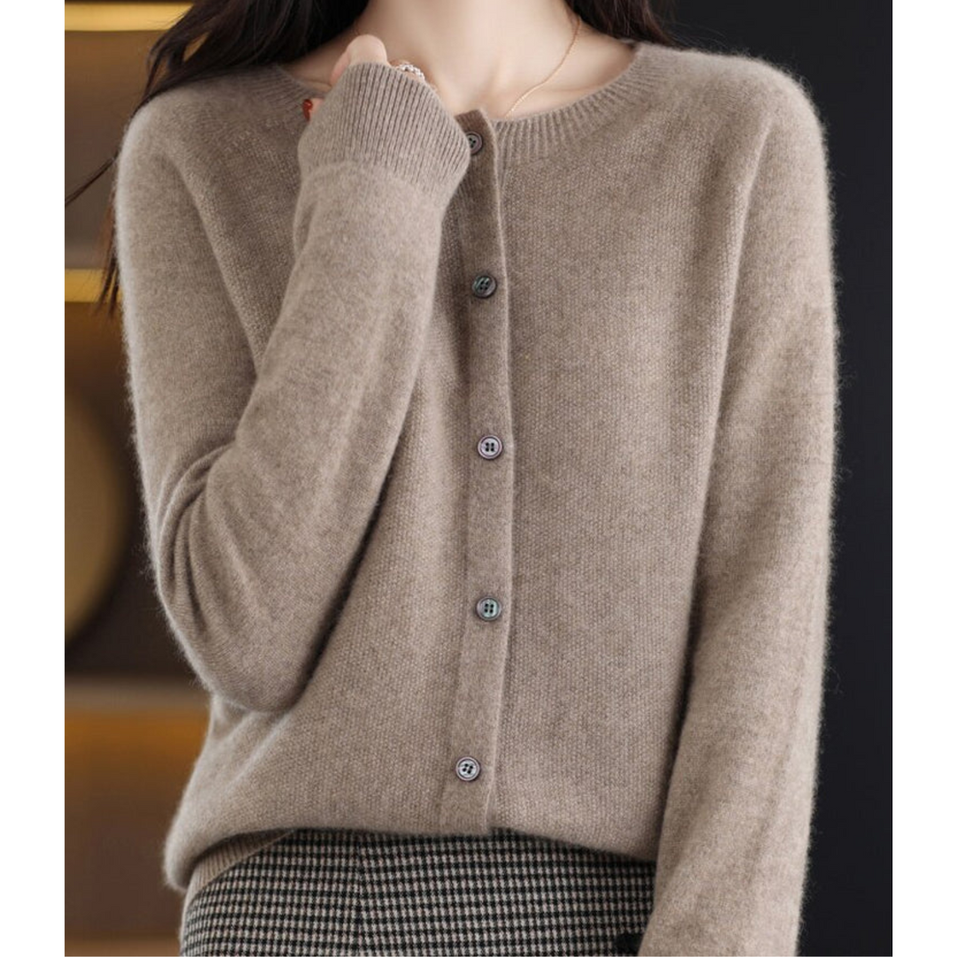Victoria | Women's Crew-Neck Knitted Jumper in Pure Merino Wool