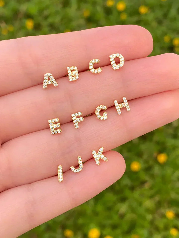 Mikhaela | Letter Earrings 18k Gold